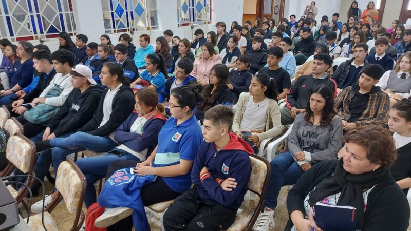 Charla sobre centro de estudiantes de Nivel Secundario y Terciario