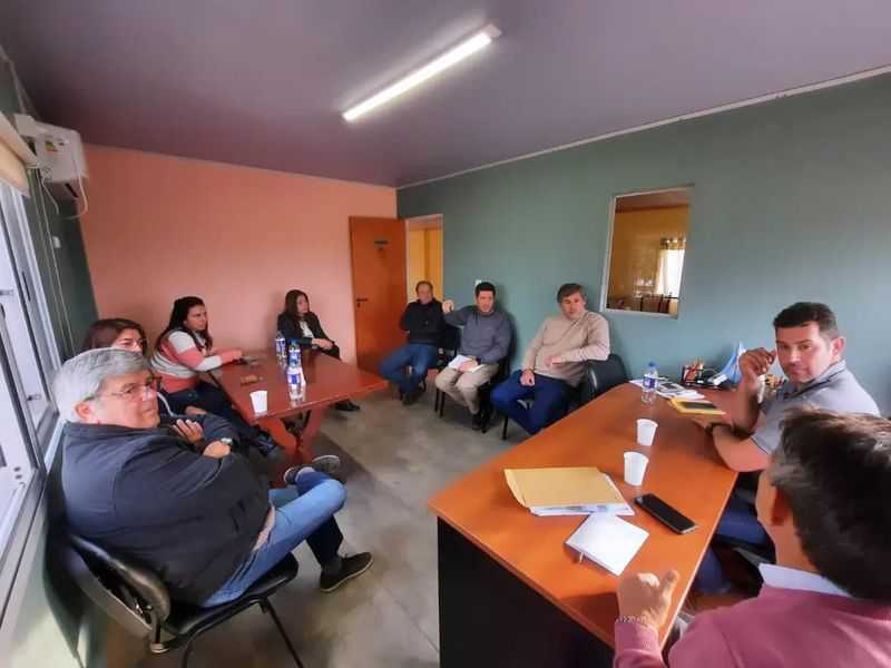 Reunión entre integrantes de la CELP y  autoridades Comuna de El Solar, Bertozzi y San Carlos.