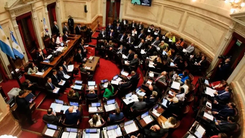 Senadores debatirán la fórmula de suba jubilatoria y el aumento de sus dietas