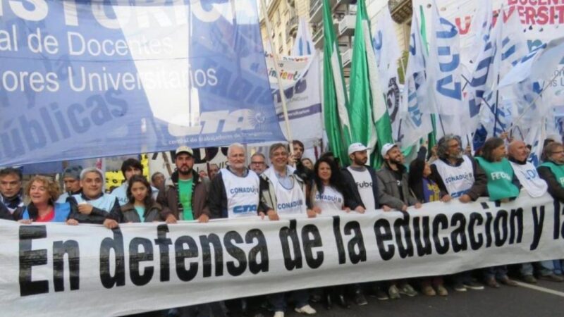 Los docentes universitarios anunciaron tres días de paro y una marcha nacional