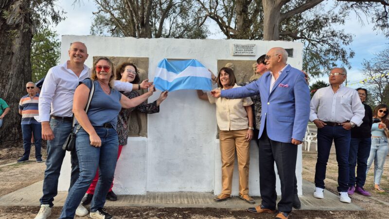 La Paz: Se realizó la Feria de las Romerías en Plaza España